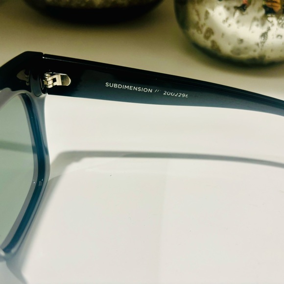 Revolve Le Specs SOLD OUT subdemention Sunglasses Black - Picture 7 of 14